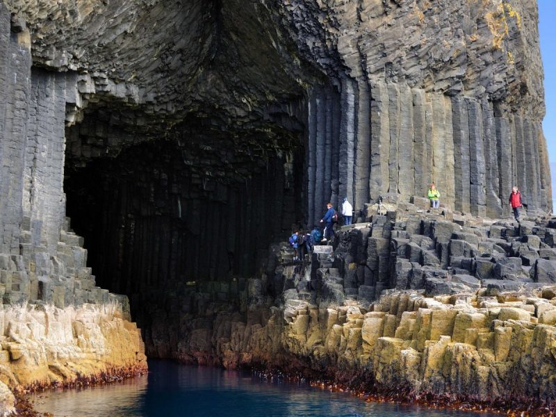 Động Fingal "Hang động du dương" kỳ vĩ giữa lòng hòn đảo Staffa, Scotland