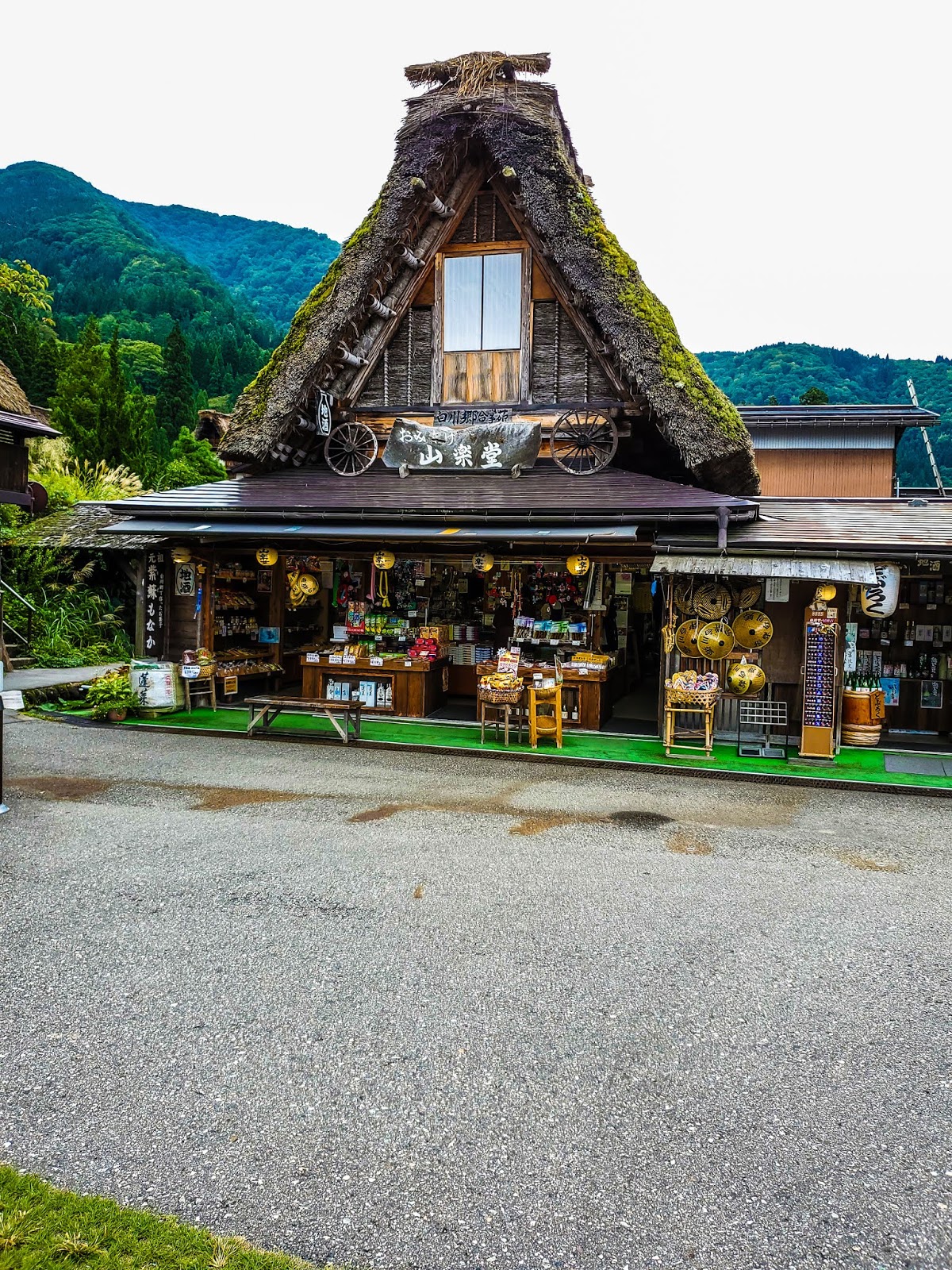 Nét đẹp cổ kính ngôi làng cổ Gokayama 